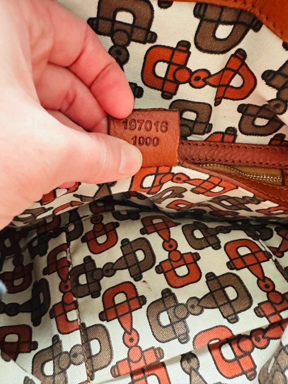 Gucci Burnt Orange GG Embossed Hobo Shoulder Bag with Gold Medallions - Picture 4 of 7